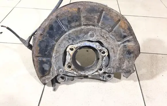 Volkswagen PASSAT B6 Front wheel hub spindle knuckle