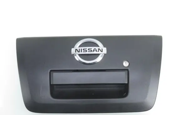Nissan Navara Rear door exterior handle/bracket 
