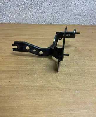 Toyota RAV 4 (XA50) Radiator mount bracket 2125