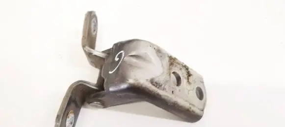 KIA Sorento Rear door lower hinge