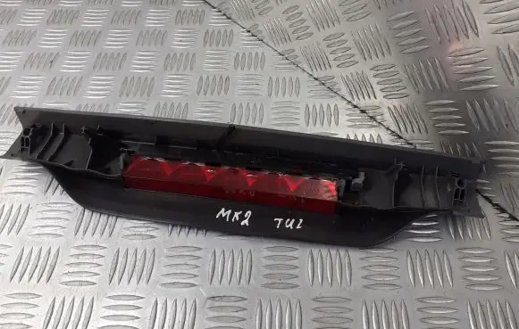 Ford Focus Third/center stoplight