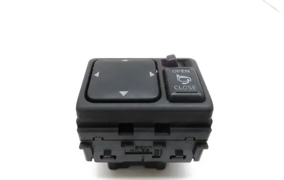 Nissan X-Trail T30 Wing mirror switch 050303