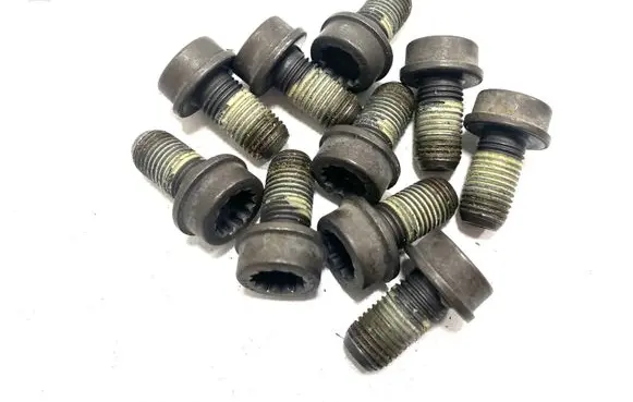 Volvo XC90 Flywheel bolts 