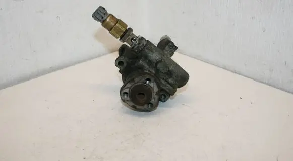 Volkswagen Golf IV Power steering pump 1J0422154C 26066369