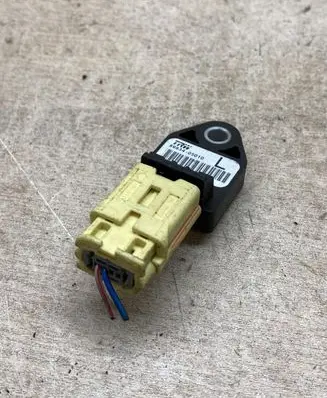 Toyota Avensis T250 Airbag deployment crash/impact sensor 8983405010 061511281G