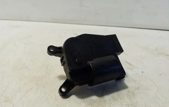 Fiat 500L Air flap motor/actuator A21001000