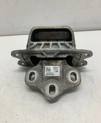 BMW 2 F46 Engine mount bracket 172768 6853449