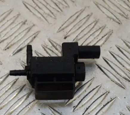 Mercedes-Benz GLK (X204) Turbo solenoid valve A0025406897