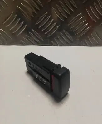 Mazda 626 Hazard light switch 153132