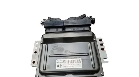 Nissan X-Trail T30 Engine control unit/module A56Y20 A56Y20UX15522 22399335