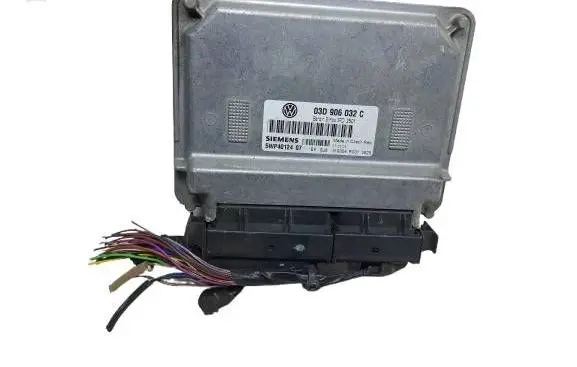 Volkswagen Polo Engine control unit/module 03D906032C 5WP4012407