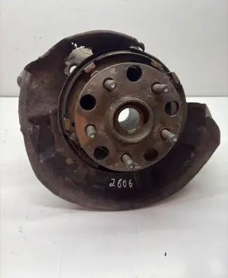 Lexus IS 220D-250-350 Rear wheel hub spindle/knuckle
