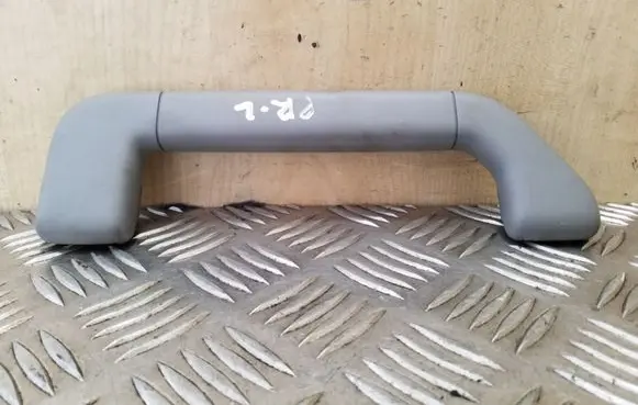 Volkswagen Touareg I Front interior roof grab handle 7L0857607A 7L0857608A