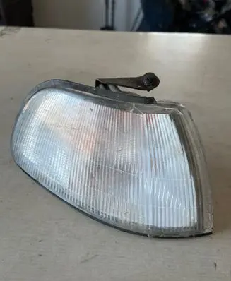 Hyundai Pony Front indicator light 01916
