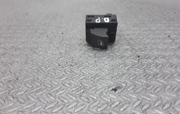 BMW 7 E65 E66 Electric window control switch 8379597