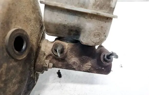 Volkswagen Golf II Master brake cylinder