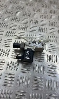 Mercedes-Benz E W211 Air suspension valve block A2113200158