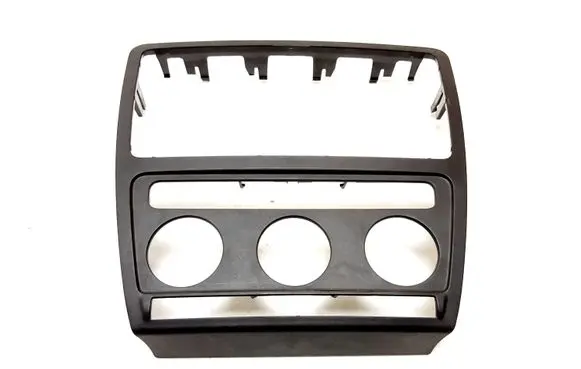 Skoda Octavia Mk2 (1Z) Radio/GPS head unit trim 1Z0858069