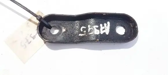 Volkswagen Jetta V Engine mounting bracket