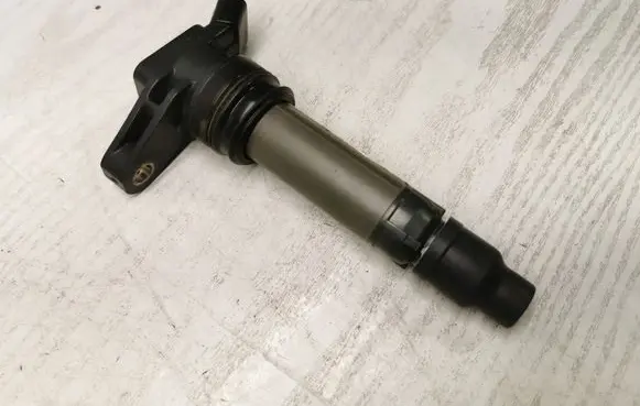 High voltage ignition coil