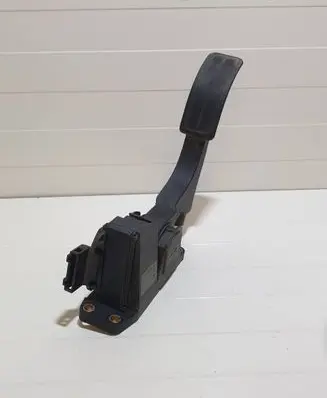 Volkswagen Polo III 6N 6N2 6NF Accelerator throttle pedal 6N1721503D 0281002322 190060