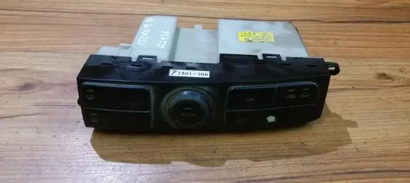 Mazda Xedos 9 Climate control unit K7901T001 2008033