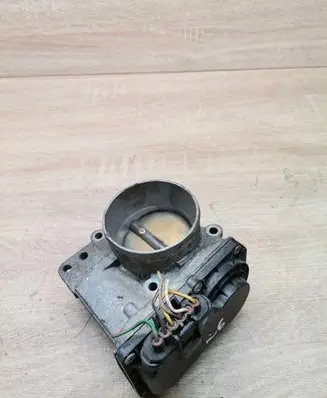 Volvo V50 Throttle body valve 8677694 040409