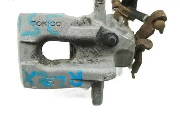 Lexus CT 200H Rear brake caliper 