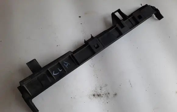 Mercedes-Benz CLA C117 X117 W117 Radiator mount bracket A2465011720
