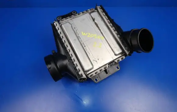 Mercedes-Benz C W205 Intercooler radiator A6510900314