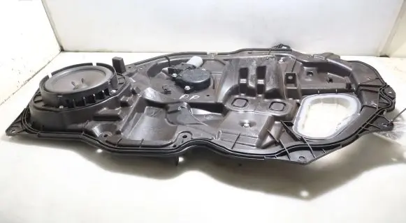 Mazda 6 Front window lifting mechanism without motor