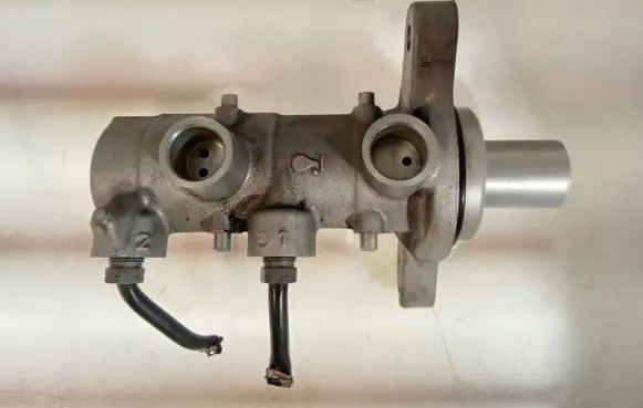 Peugeot Boxer Master brake cylinder Y24112