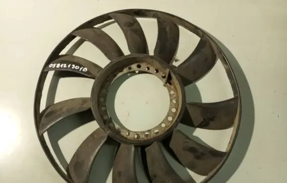 Audi A4 S4 B5 8D Fan impeller 058121301B