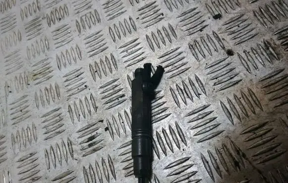 Headlight washer spray nozzle