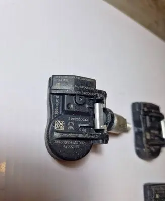 Mitsubishi Outlander Tire pressure sensor S180052094 S180052094A 4250C477