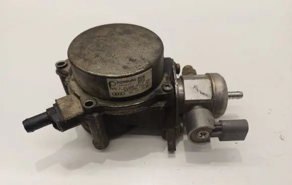 Audi A3 S3 8P Vacuum pump 06H145100AB