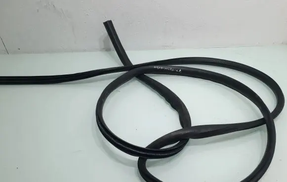 Nissan Micra Front door rubber seal