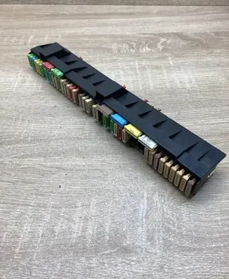 BMW 5 E39 Fuse module 8366570