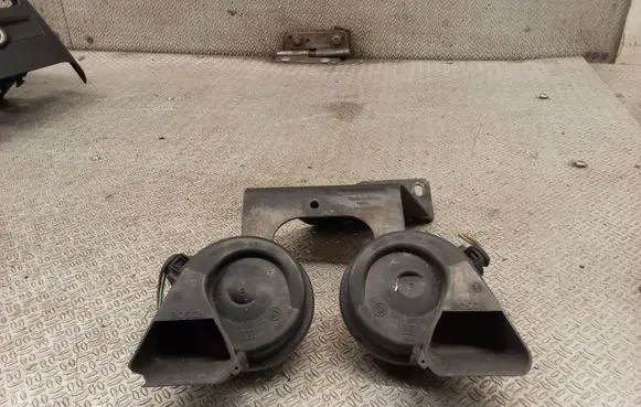 Audi A6 S6 C6 4F Horn signal 4F0951229