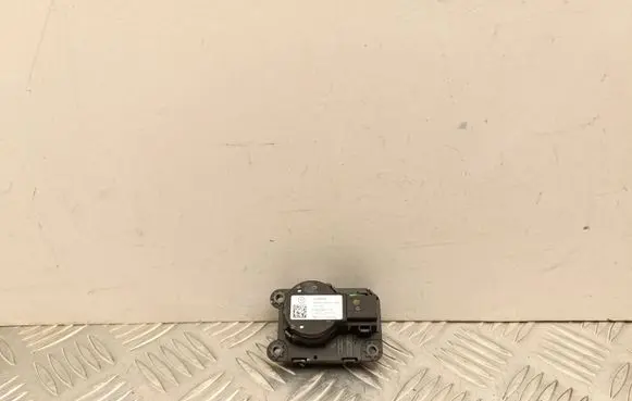Citroen C4 III e-C4 Air flap motor/actuator 16000458