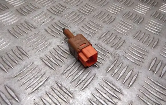 Nissan Qashqai Brake pedal sensor switch