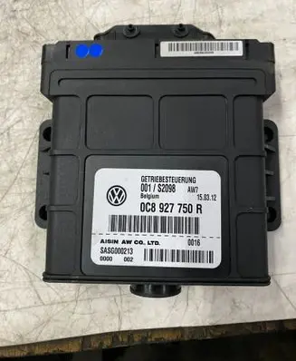 Audi Q7 4L Central body control module 0C8927750R