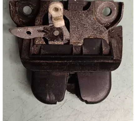Audi A4 S4 B6 8E 8H Tailgate/trunk/boot lock/catch/latch 8E9827520