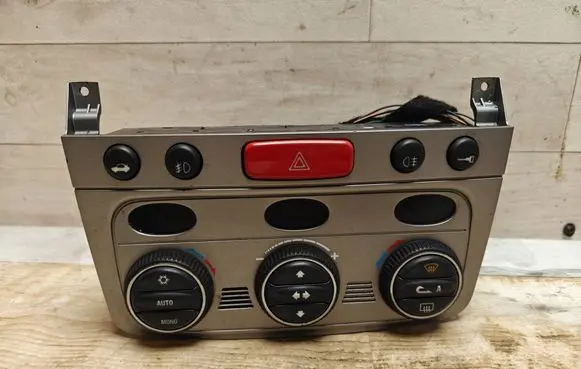 Alfa Romeo 147 Climate control unit 01560513690 0000323899 FTC52492078