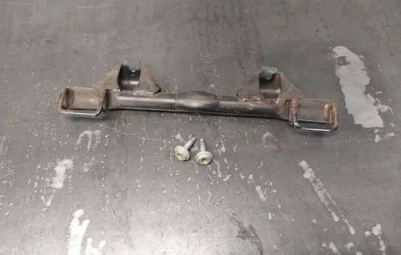 Skoda Superb B5 (3U) ISOFIX Bracket 8D0813545