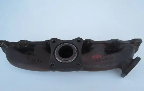 Volvo V60 Exhaust manifold 30757870