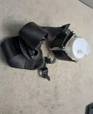BMW 3 E90 E91 Front seatbelt 34073018A