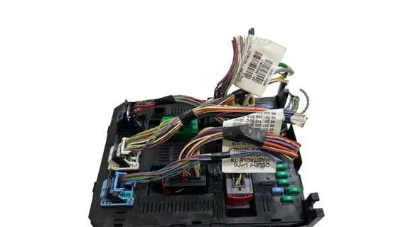 Peugeot 307 Fuse module 9660105980 BSI2004H05 01280605