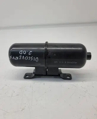 Vacuum air tank