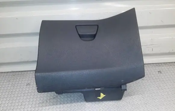 Ford Fiesta Glove box 8A61A06010A 39441M